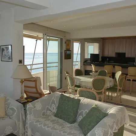 Apartment Sea View Penthouses Finikoudes