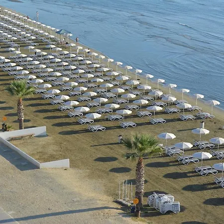 Sea View Penthouses Finikoudes Larnaca