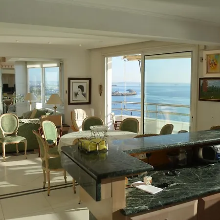 Sea View Penthouses Finikoudes Apartment Larnaca