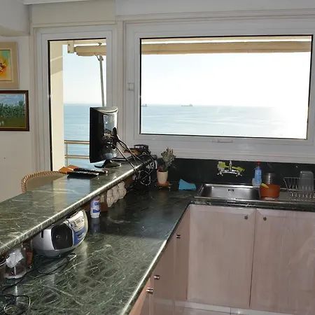 Sea View Penthouses Finikoudes Apartment *