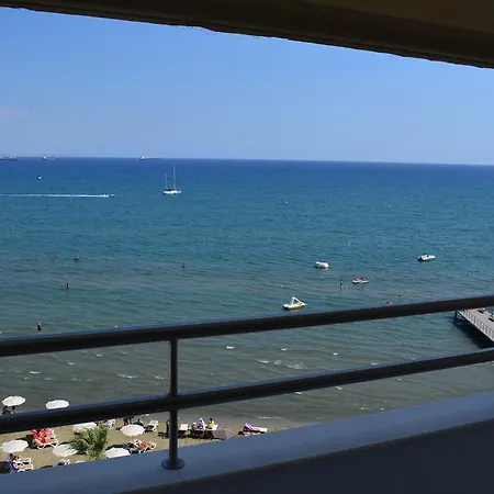 Sea View Penthouses Finikoudes Apartment Larnaca